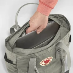 Fjallraven Sac à Dos Fjällräven Kånken Totepack Desert Brown -Fjallraven 2 Kanken Totepack 23710 021 F DETAIL FJR