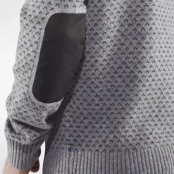 Pull Fjallraven Men Ovik Nordic Sweater Chalk White 8 Pull Fjallraven Men Ovik Nordic Sweater Chalk White -Fjallraven 3 F82020 FW19 a oevik nordic sweater m fjaellraeven 21