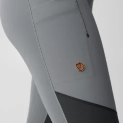 Collant Fjallraven Femme Abisko Varm Trekking Tights Flint Grey-Iron Grey 15 Collant Fjallraven Femme Abisko Varm Trekking Tights Flint Grey-Iron Grey -Fjallraven 5 Abisko Varm Trekking Tights W 84790 055 048 F DETAIL FJR