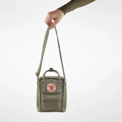 Fjallraven Sac à Bandoulière Fjällräven Kånken Sling Deep Turqoise 15 Fjallraven Sac à Bandoulière Fjällräven Kånken Sling Deep Turqoise -Fjallraven 5 F23797 FW19 fvra kanken sling fjaellraeven 21 3