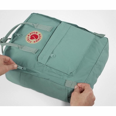 Fjallraven Sac à Dos Fjällräven Kånken Navy Long Stripes 9 Fjallraven Sac à Dos Fjällräven Kånken Navy Long Stripes – Image 7