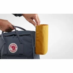 Porte-Bouteille D'Eau Fjallraven Kanken Bottle Pocket Ochre 17 Porte-Bouteille D'Eau Fjallraven Kanken Bottle Pocket Ochre -Fjallraven 7 Kanken Bottle Pocket 23793 160 G DETAIL FJR