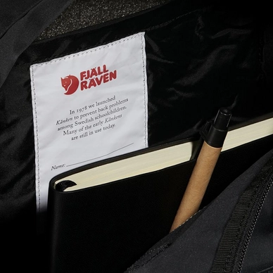 Fjallraven Sac à Dos Fjällräven Kånken Navy Long Stripes 11 Fjallraven Sac à Dos Fjällräven Kånken Navy Long Stripes – Image 9