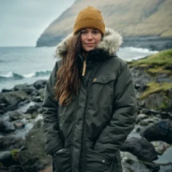 Veste Fjallraven Women Nuuk Parka Deep Forest -Fjallraven 9 square Mood FW22 DanielBlom Jackets 4033 EXP 2025 08 01