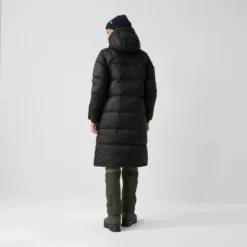 Veste Fjallraven Women Expedition Long Down Parka Basalt 16 Veste Fjallraven Women Expedition Long Down Parka Basalt -Fjallraven Expedition Long Down Parka W 86126 550 D MODEL FJR