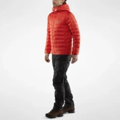 Fjallraven Veste Fjällräven Men Expedition Pack Down Hoodie True Red 15 Fjallraven Veste Fjällräven Men Expedition Pack Down Hoodie True Red -Fjallraven Expedition Pack Down Hoodie M 86121 334 C MODEL FJR