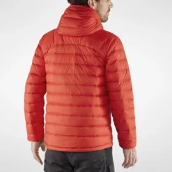 Fjallraven Veste Fjällräven Men Expedition Pack Down Hoodie True Red 16 Fjallraven Veste Fjällräven Men Expedition Pack Down Hoodie True Red -Fjallraven Expedition Pack Down Hoodie M 86121 334 D MODEL FJR