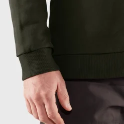 Fjallraven Pull Fjällräven Men Logo Sweater M Deep Forest 11 Fjallraven Pull Fjällräven Men Logo Sweater M Deep Forest -Fjallraven Fjallraven Logo Sweater M 84142 662 I DETAIL FJR