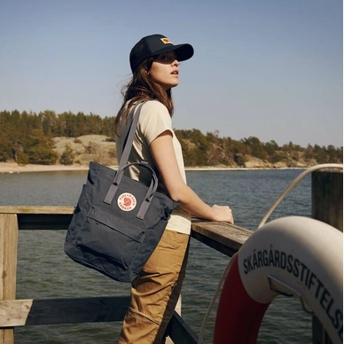 Fjallraven Cabas Fjällräven Kånken Totepack Graphite 8 Fjallraven Cabas Fjällräven Kånken Totepack Graphite – Image 6