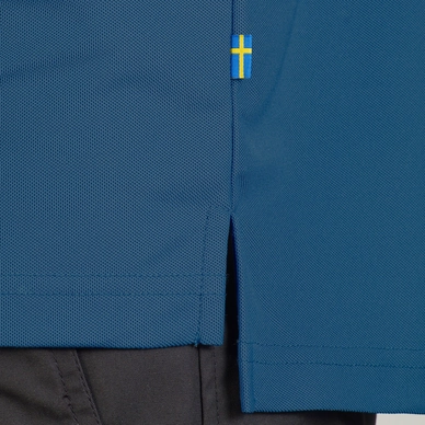 Fjallraven T-Shirt Fjällräven Crowley Pique Shirt Blueblack 4 Fjallraven T-Shirt Fjällräven Crowley Pique Shirt Blueblack – Image 2