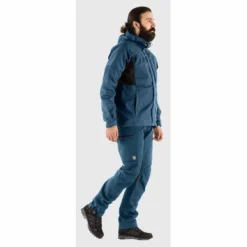 Veste Fjallraven Men Kaipak Jacket Uncle Blue Dark Grey 17 Veste Fjallraven Men Kaipak Jacket Uncle Blue Dark Grey -Fjallraven kaipak jacket m 81166 520 030 f model fjr