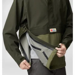 Veste Fjallraven Men Vardag Hydratic Anorak Deep Forest Laurel Green 27 Veste Fjallraven Men Vardag Hydratic Anorak Deep Forest Laurel Green -Fjallraven vardag hydratic anorak m 86688 662 625 i detail fjr 2